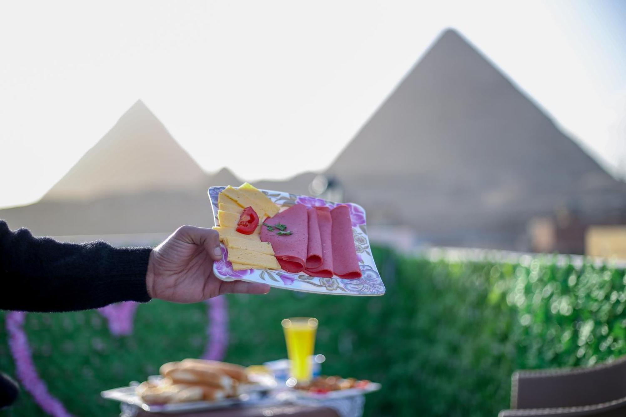 Pyramids Show Hotel Kafret el-Gabal 외부 사진
