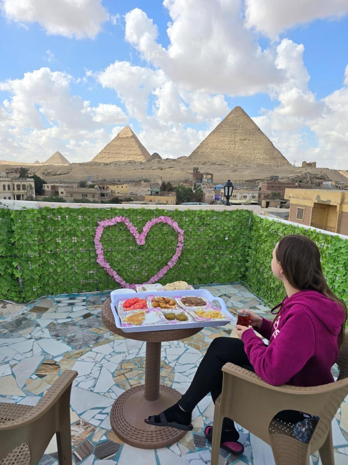 Pyramids Show Hotel Kafret el-Gabal 외부 사진