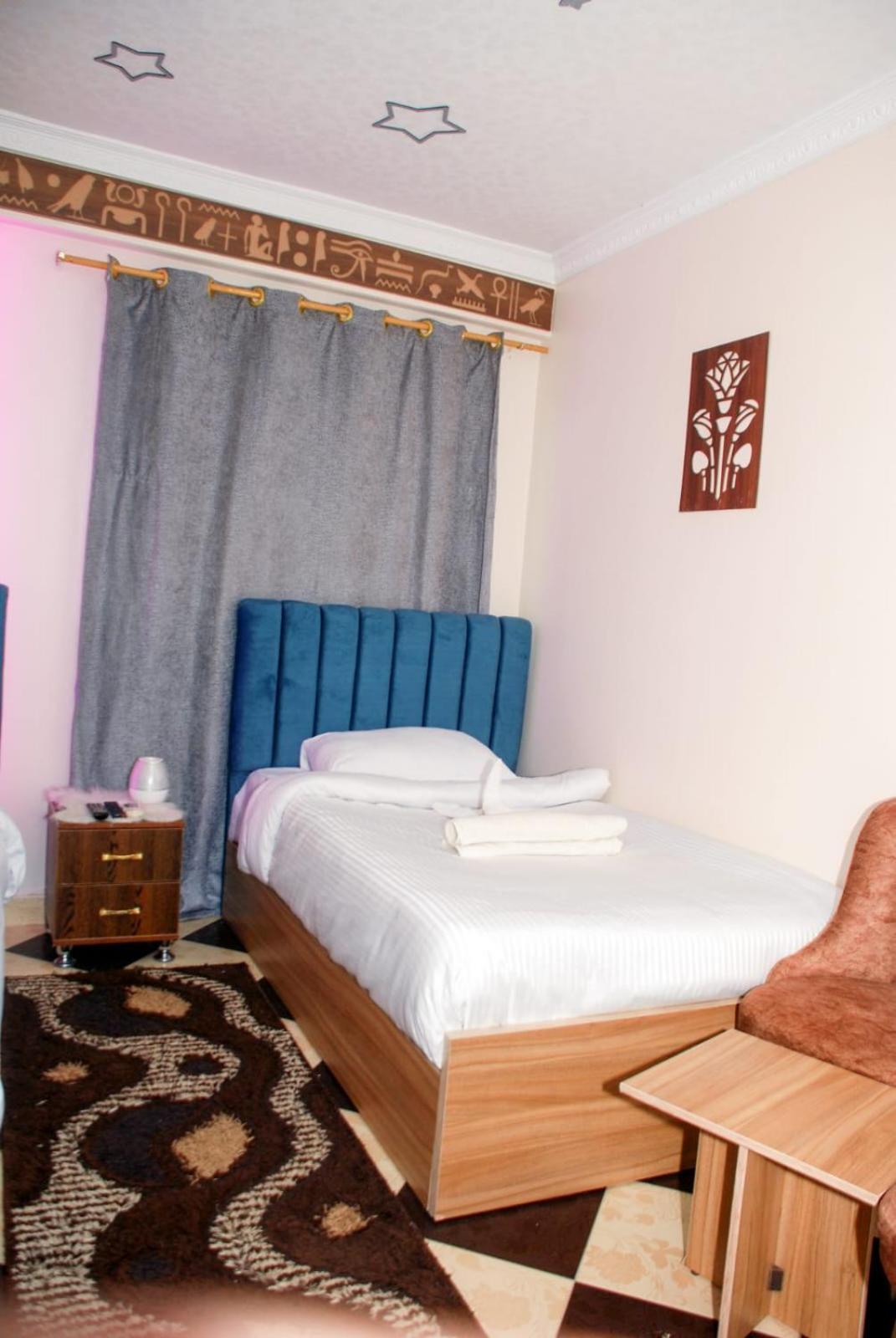 Pyramids Show Hotel Kafret el-Gabal 외부 사진