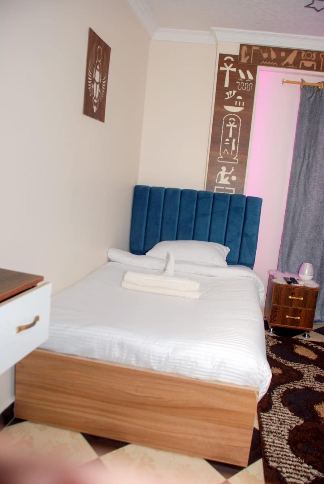 Pyramids Show Hotel Kafret el-Gabal 외부 사진